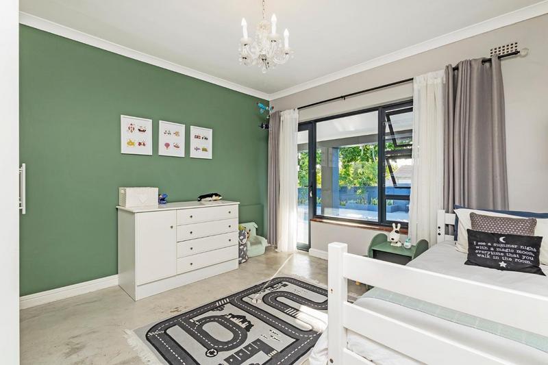 5 Bedroom Property for Sale in Schoongezicht Western Cape